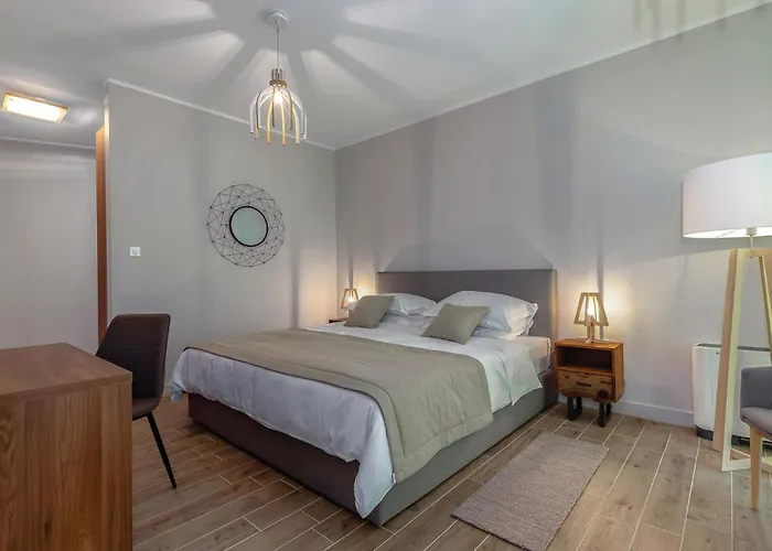Four-bedroom In Σπίτι διακοπών Veprinac