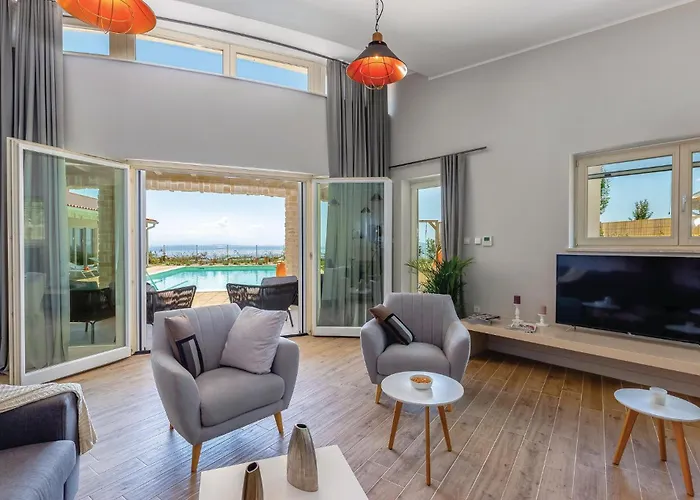 Σπίτι διακοπών Four-bedroom In