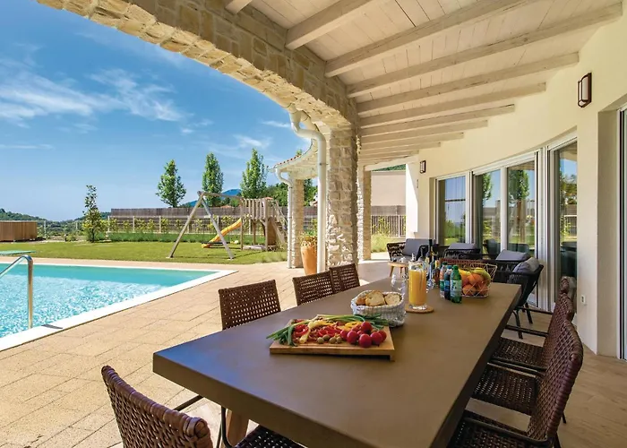 Four-bedroom In Σπίτι διακοπών